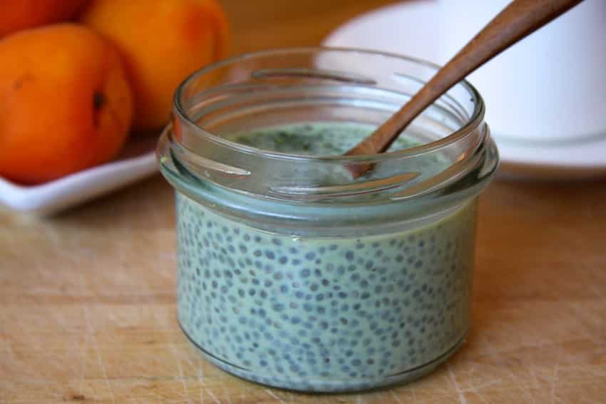 Rezept für einen Matcha-Chia-Pudding